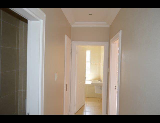 4 BEDROOM APARTMENT FOR SALE IN LA LUCIA RIDGE